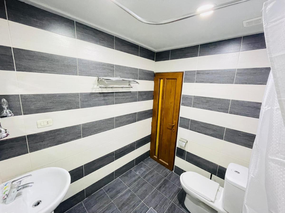 Art Hotel Erivan Exterior foto